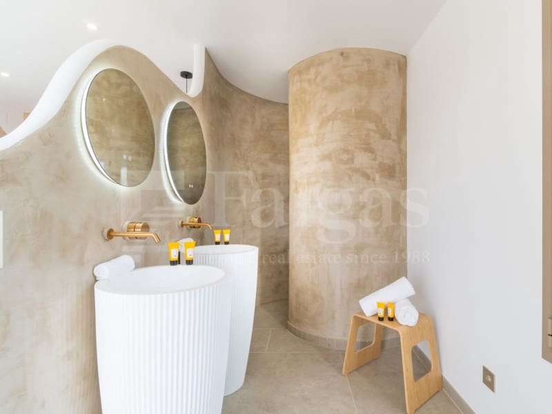 4 sovrum Villa till salu i Empuriabrava med pool garage - 1 890 000 € (Ref: 9873133)