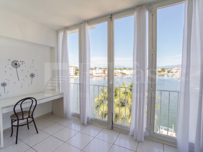 1 slaapkamer Flat te koop in Empuriabrava - € 150.000 (Ref: 9884791)
