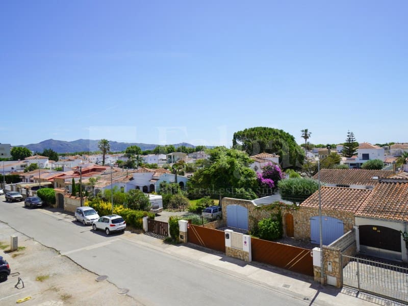1 slaapkamer Flat te koop in Empuriabrava - € 150.000 (Ref: 9884791)