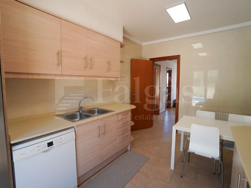 4 bedroom Villa for sale in Empuriabrava with pool garage - € 490,000 (Ref: 9899284)