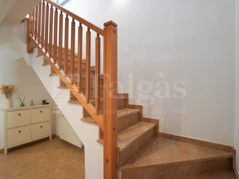 4 bedroom Villa for sale in Empuriabrava with pool garage - € 490,000 (Ref: 9899284)