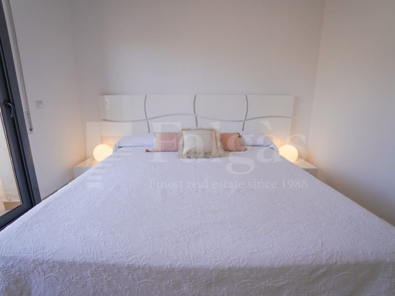 4 bedroom Villa for sale in Empuriabrava with pool garage - € 490,000 (Ref: 9899284)