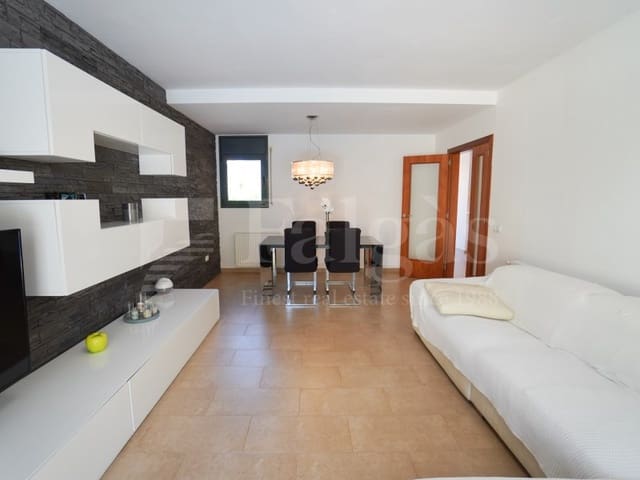 4 bedroom Villa for sale in Empuriabrava, Castelló d'Empúries with pool garage - € 490,000 (Ref: 9899284)