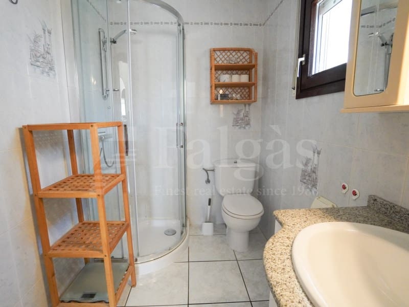 4 quarto Moradia para venda em Empuriabrava com piscina - 890 000 € (Ref: 9906867)