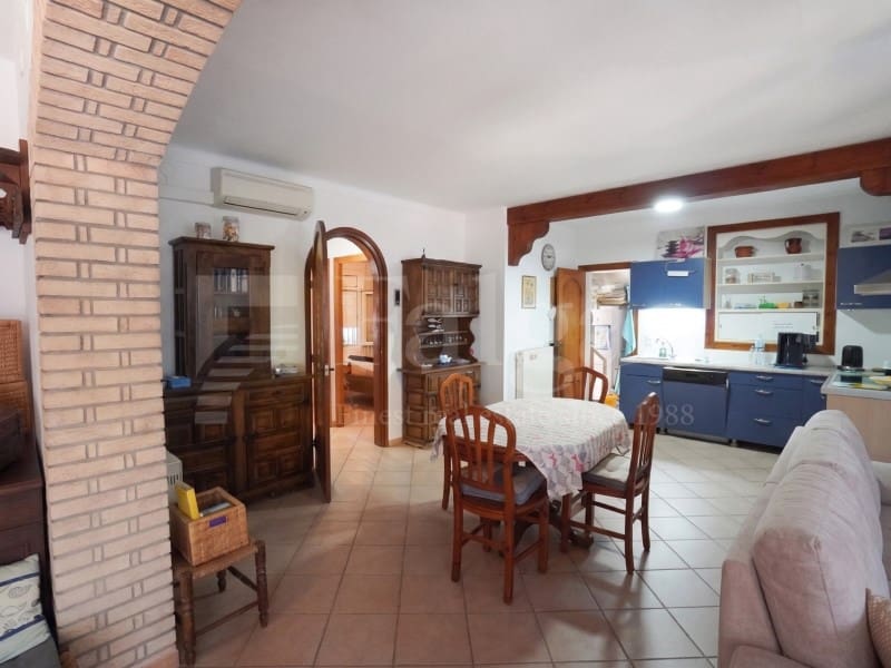 4 quarto Moradia para venda em Empuriabrava com piscina - 890 000 € (Ref: 9906867)