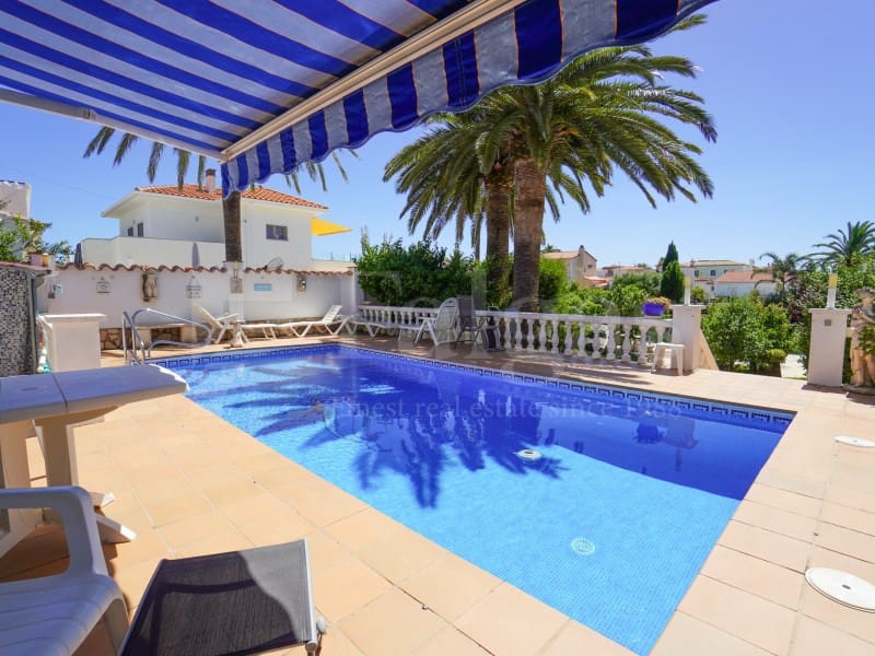 4 quarto Moradia para venda em Empuriabrava com piscina - 890 000 € (Ref: 9906867)