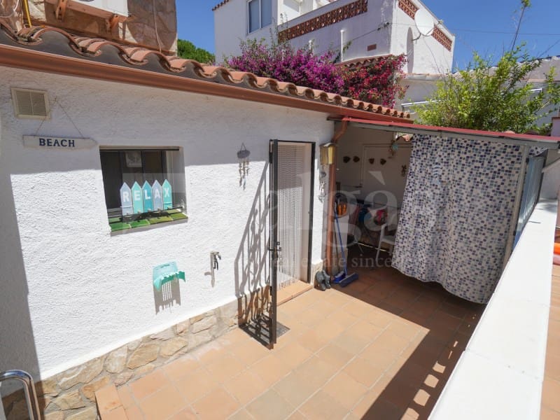4 quarto Moradia para venda em Empuriabrava com piscina - 890 000 € (Ref: 9906867)