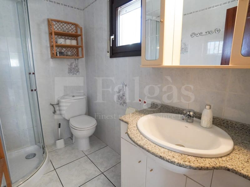 4 quarto Moradia para venda em Empuriabrava com piscina - 890 000 € (Ref: 9906867)
