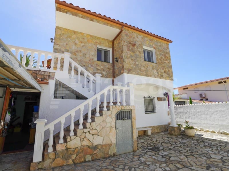 4 quarto Moradia para venda em Empuriabrava com piscina - 890 000 € (Ref: 9906867)
