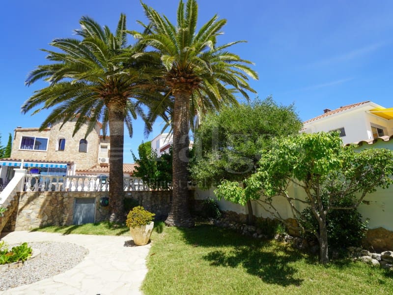 4 quarto Moradia para venda em Empuriabrava com piscina - 890 000 € (Ref: 9906867)