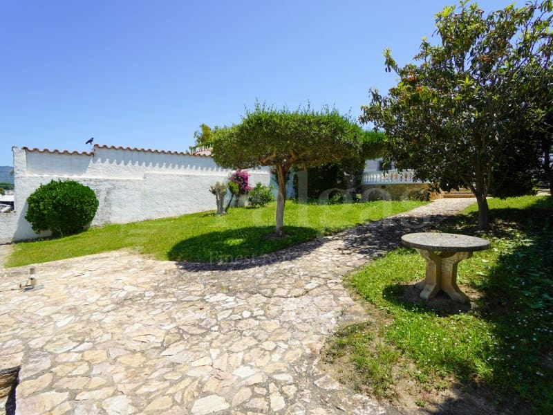 4 sypialnia Willa na sprzedaż w Empuriabrava z garażem - 675 000 € (Ref: 9910412)