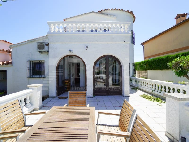 4 sypialnia Willa na sprzedaż w Empuriabrava z garażem - 675 000 € (Ref: 9910412)