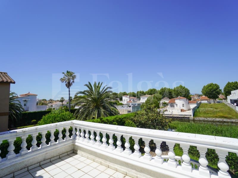 4 sypialnia Willa na sprzedaż w Empuriabrava z garażem - 675 000 € (Ref: 9910412)
