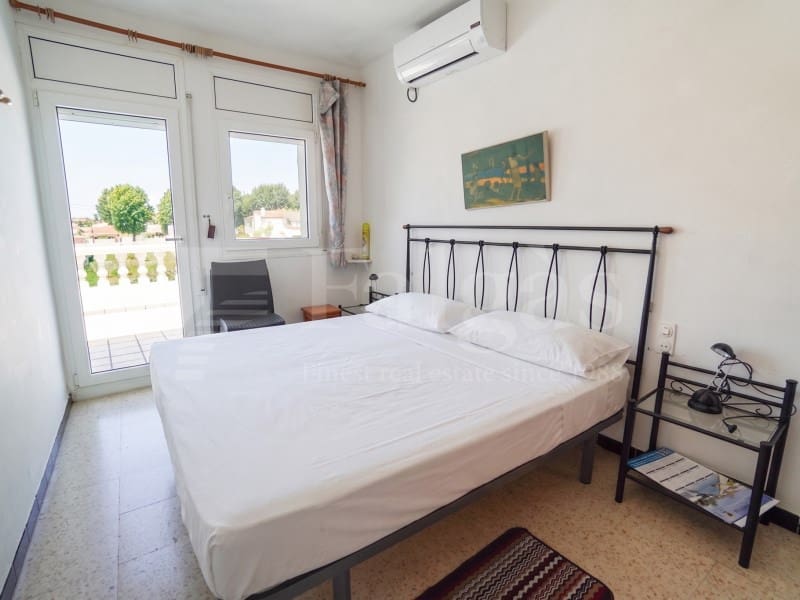 4 sypialnia Willa na sprzedaż w Empuriabrava z garażem - 675 000 € (Ref: 9910412)