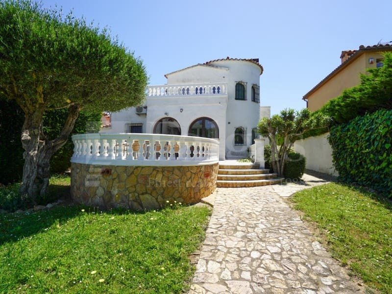 4 sypialnia Willa na sprzedaż w Empuriabrava z garażem - 675 000 € (Ref: 9910412)