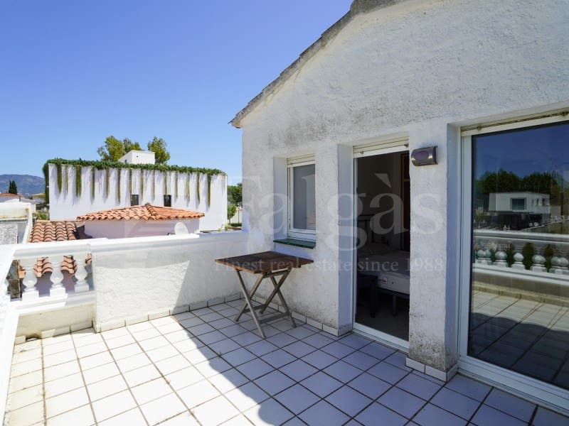 4 sypialnia Willa na sprzedaż w Empuriabrava z garażem - 675 000 € (Ref: 9910412)
