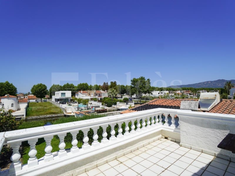 4 sypialnia Willa na sprzedaż w Empuriabrava z garażem - 675 000 € (Ref: 9910412)