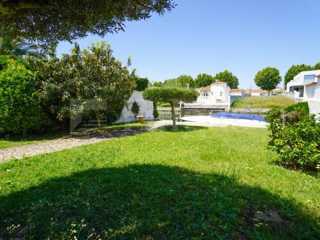 4 sypialnia Willa na sprzedaż w Empuriabrava, Castelló d'Empúries z garażem - 675 000 € (Ref: 9910412)