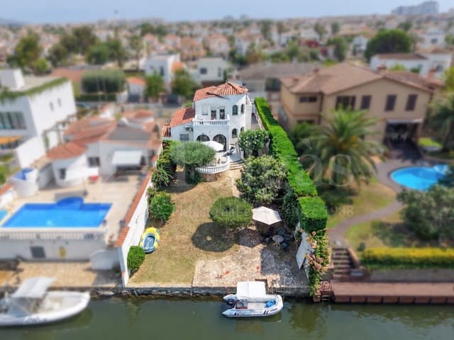 4 chambre Villa/Maison à vendre à Empuriabrava, Castelló d'Empúries avec garage - 675 000 € (Ref: 9910412)