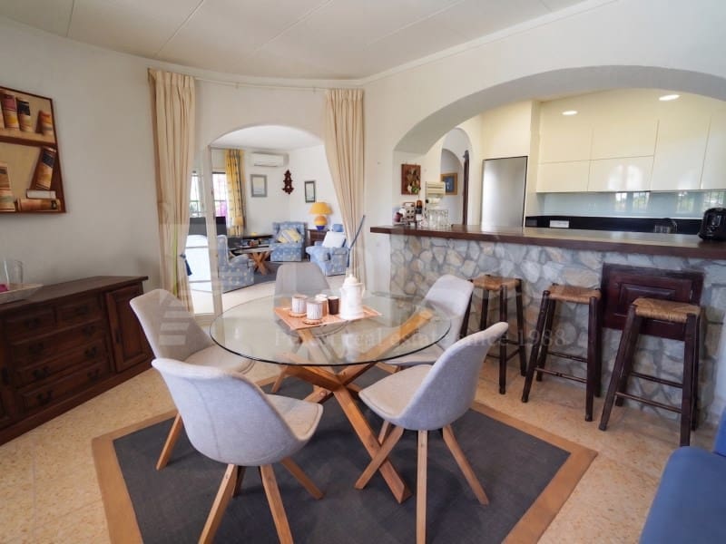 3 chambre Villa/Maison à vendre à Empuriabrava avec garage - 890 000 € (Ref: 9912767)