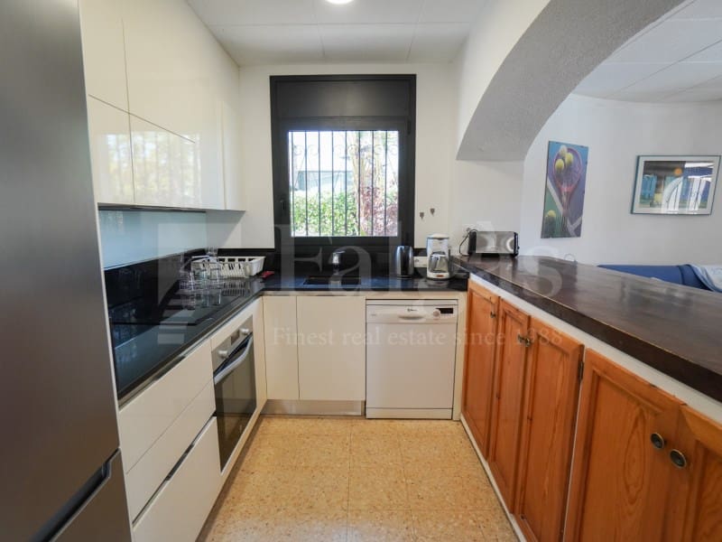 3 chambre Villa/Maison à vendre à Empuriabrava avec garage - 890 000 € (Ref: 9912767)