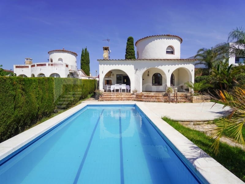 3 chambre Villa/Maison à vendre à Empuriabrava avec garage - 890 000 € (Ref: 9912767)