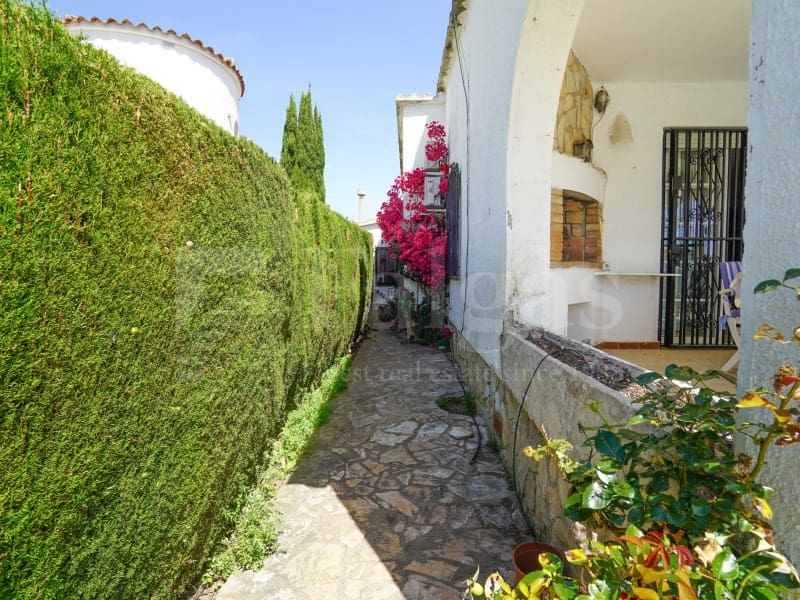 3 chambre Villa/Maison à vendre à Empuriabrava avec garage - 890 000 € (Ref: 9912767)