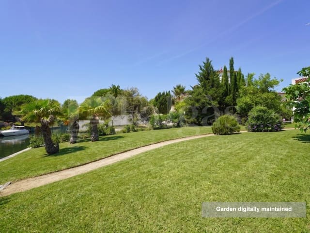 3 makuuhuone Huvila myytävänä paikassa Empuriabrava, Castelló d'Empúries mukana 
autotalli - 860 000 € (Ref: 9915811)