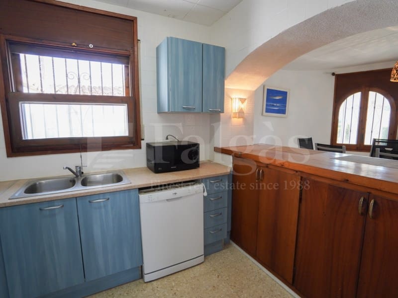 3 bedroom Villa for sale in Empuriabrava with garage - € 860,000 (Ref: 9915811)