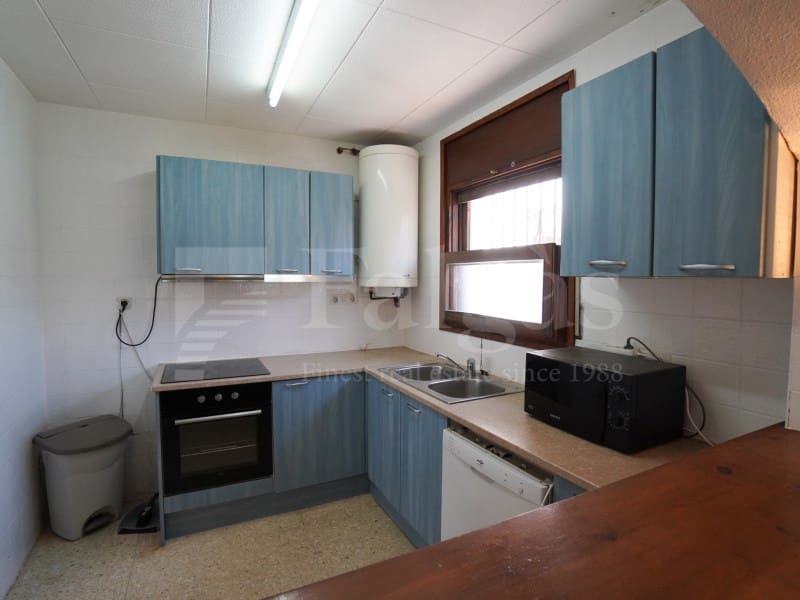 3 bedroom Villa for sale in Empuriabrava with garage - € 860,000 (Ref: 9915811)