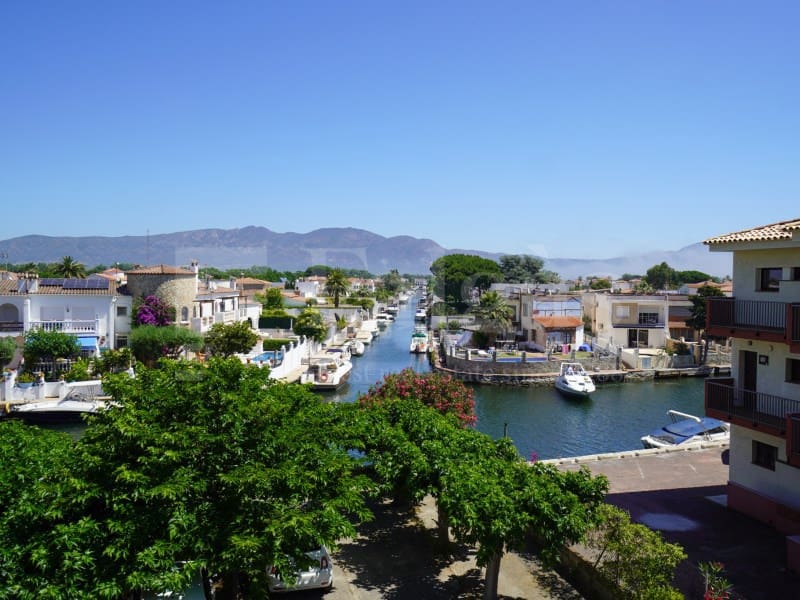 3 chambre Appartement à vendre à Empuriabrava - 329 000 € (Ref: 9922296)