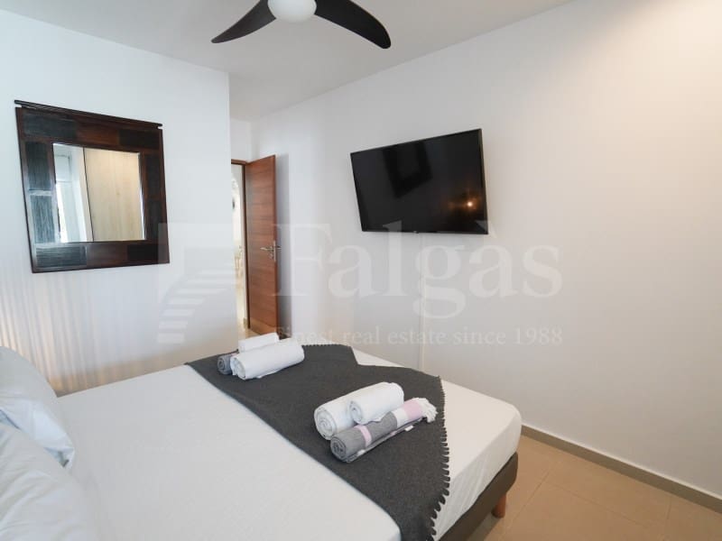 7 bedroom Villa for sale in Empuriabrava with garage - € 1,450,000 (Ref: 9929036)