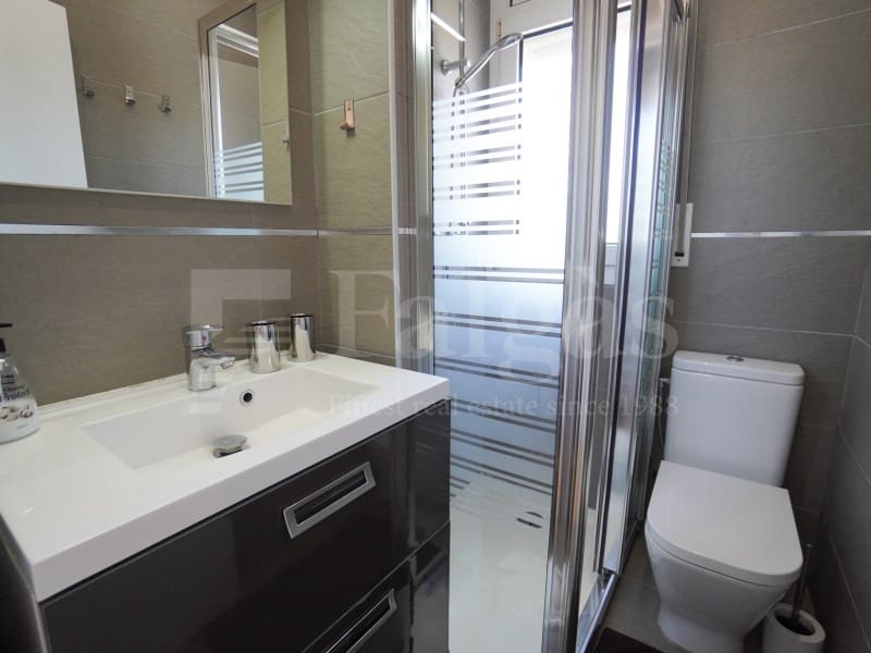 7 bedroom Villa for sale in Empuriabrava with garage - € 1,450,000 (Ref: 9929036)