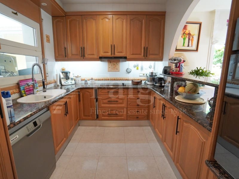 4 quarto Moradia para venda em Empuriabrava com piscina garagem - 525 000 € (Ref: 9957619)