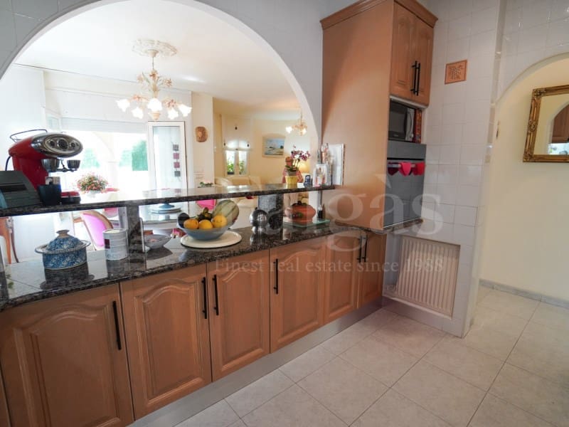 4 quarto Moradia para venda em Empuriabrava com piscina garagem - 525 000 € (Ref: 9957619)