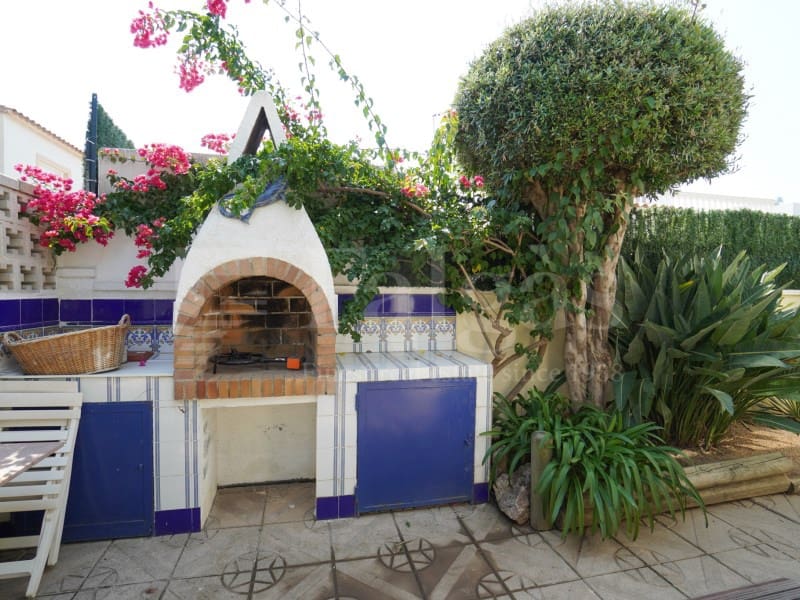 4 quarto Moradia para venda em Empuriabrava com piscina garagem - 525 000 € (Ref: 9957619)