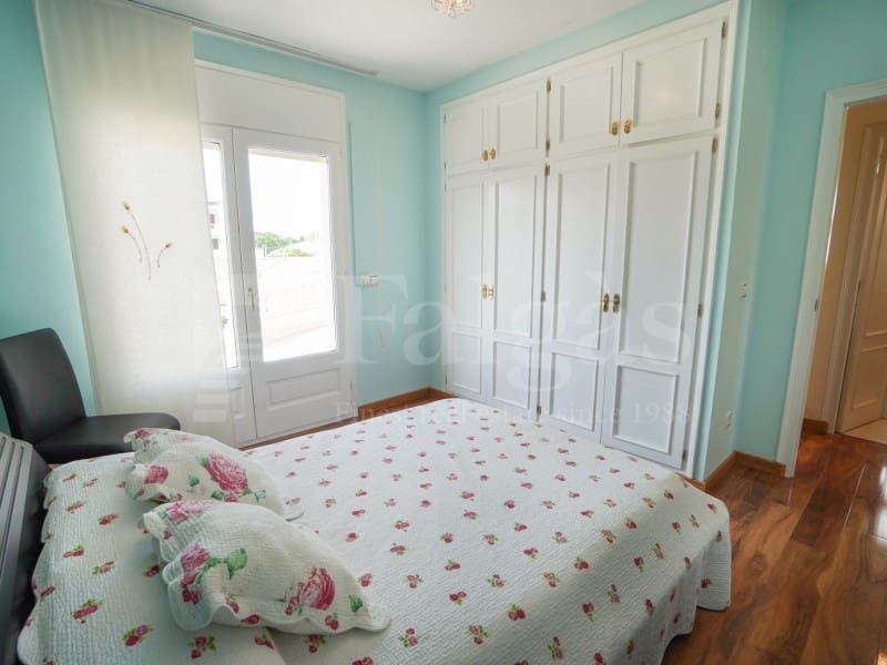 4 quarto Moradia para venda em Empuriabrava com piscina garagem - 525 000 € (Ref: 9957619)