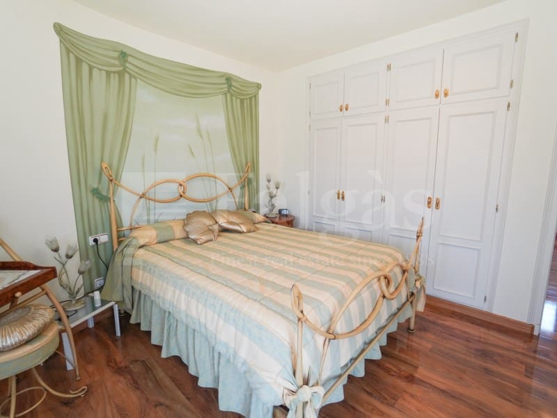 4 quarto Moradia para venda em Empuriabrava com piscina garagem - 525 000 € (Ref: 9957619)