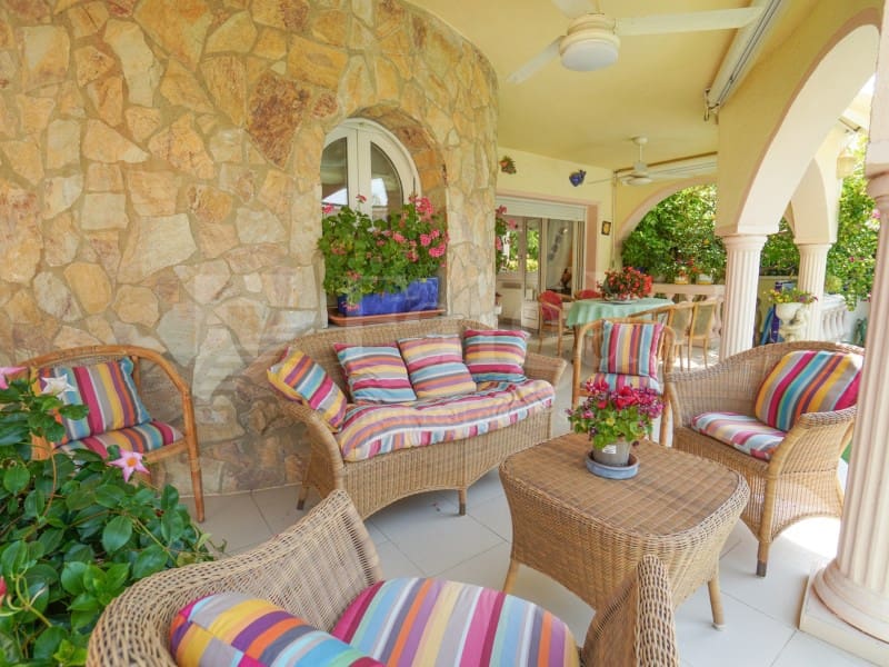 4 quarto Moradia para venda em Empuriabrava com piscina garagem - 525 000 € (Ref: 9957619)