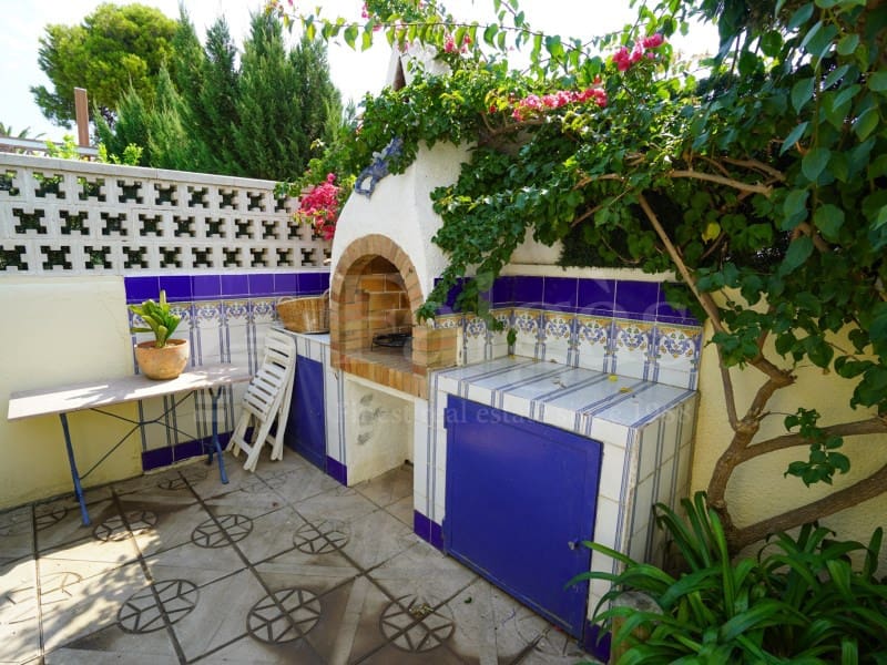 4 quarto Moradia para venda em Empuriabrava com piscina garagem - 525 000 € (Ref: 9957619)
