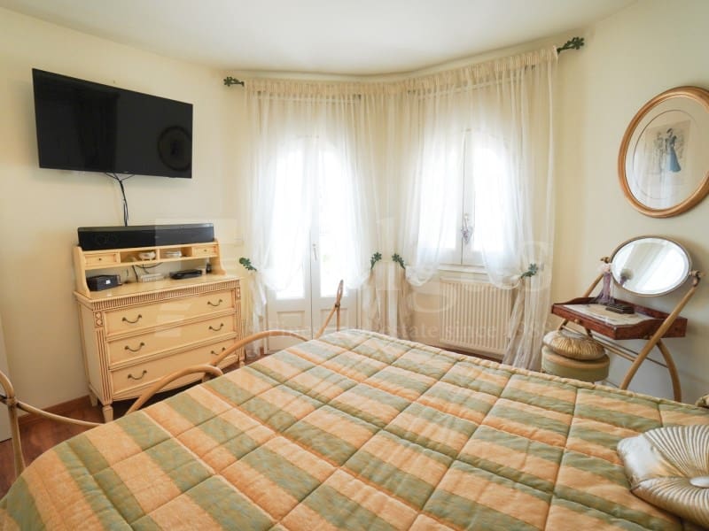 4 quarto Moradia para venda em Empuriabrava com piscina garagem - 525 000 € (Ref: 9957619)