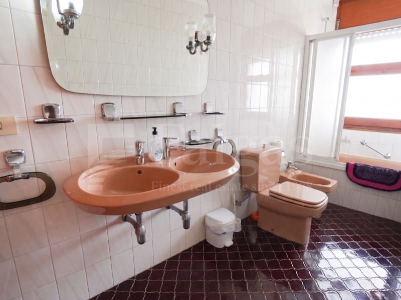 3 chambre Maison de Ville à vendre à Empuriabrava avec garage - 755 000 € (Ref: 9964961)