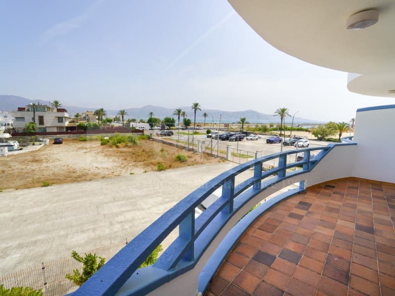 3 bedroom Townhouse for sale in Empuriabrava with garage - € 755,000 (Ref: 9972994)