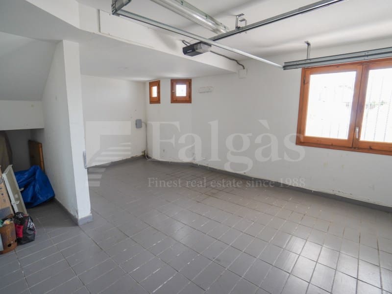2 bedroom Terraced Villa for sale in Empuriabrava with garage - € 815,000 (Ref: 9972995)