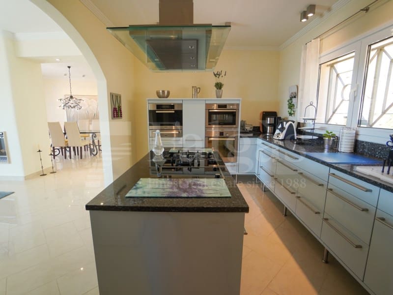 4 soveværelse Villa til salg i El Mas Fumats med swimmingpool garage - € 890.000 (Ref: 9974998)