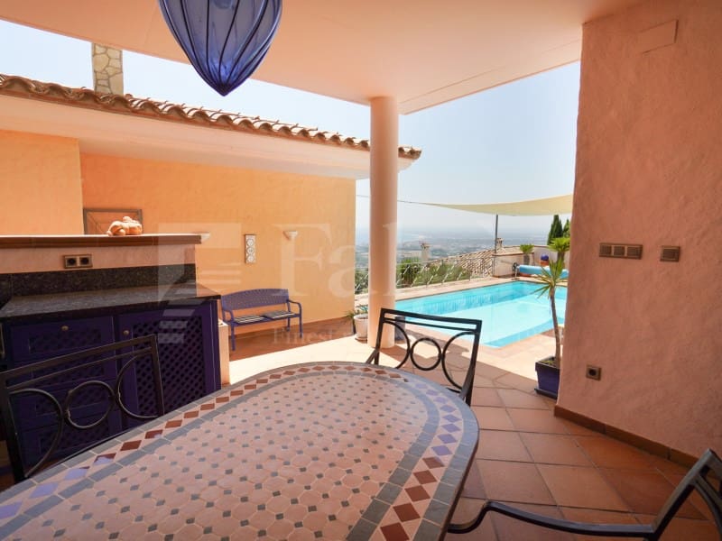 4 soveværelse Villa til salg i El Mas Fumats med swimmingpool garage - € 890.000 (Ref: 9974998)