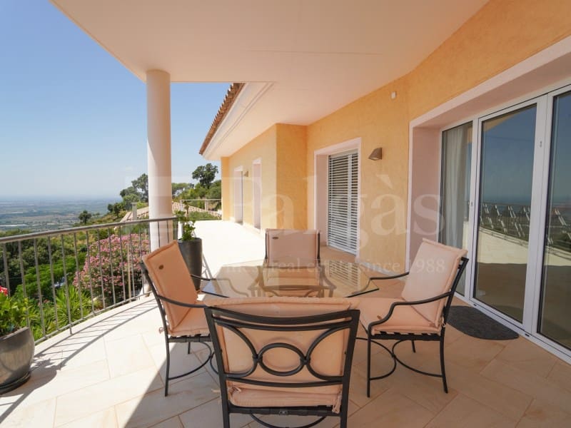 4 soveværelse Villa til salg i El Mas Fumats med swimmingpool garage - € 890.000 (Ref: 9974998)
