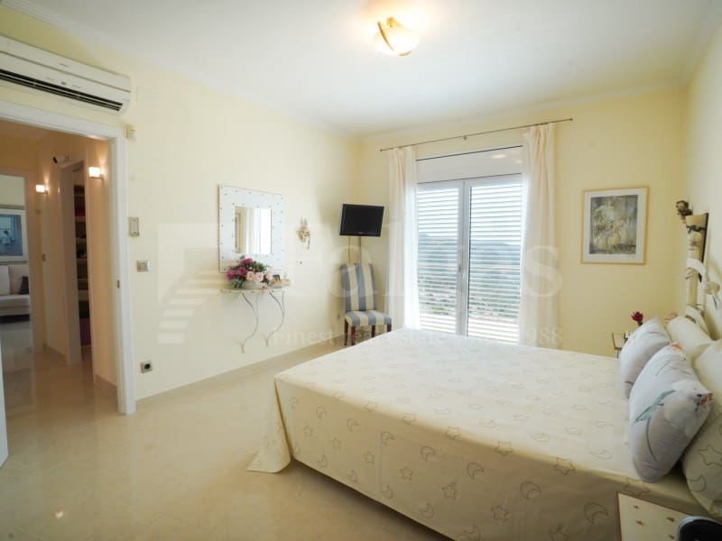 4 Zimmer Villa zu verkaufen in El Mas Fumats mit Pool Garage - 890.000 € (Ref: 9976914)