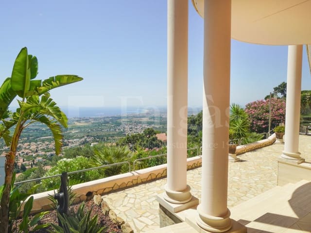 Chalet de 4 habitaciones en El Mas Fumats, Roses en venta con piscina garaje - 890.000 € (Ref: 9976914)