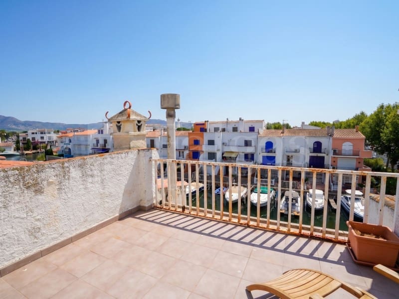 3 soverom Hus til salgs i Empuriabrava - € 435 000 (Ref: 9978491)